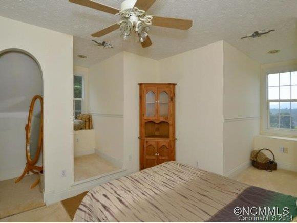 300 Snyder Lane - Photo 14