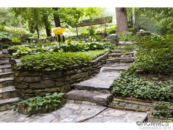 9 Howland Road - Photo 24