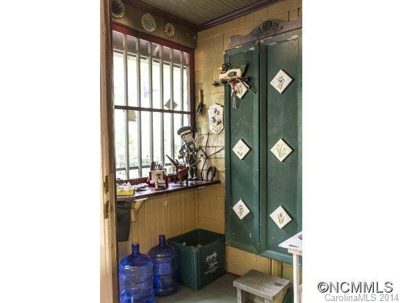 9 Howland Road - Photo 10