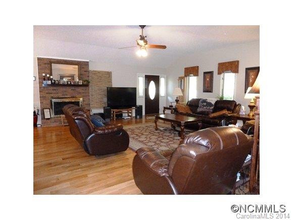 125 Mountain Laurel Lane - Photo 4