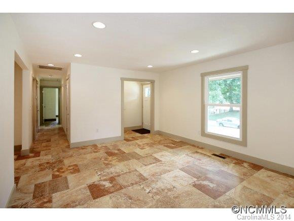 285 Foxcroft Drive - Photo 3