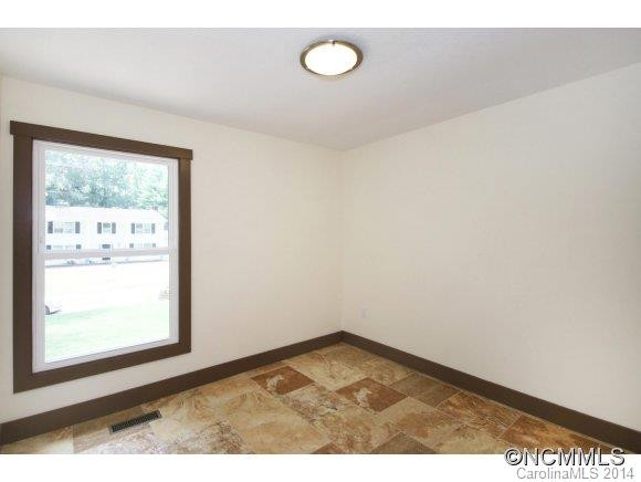 285 Foxcroft Drive - Photo 9
