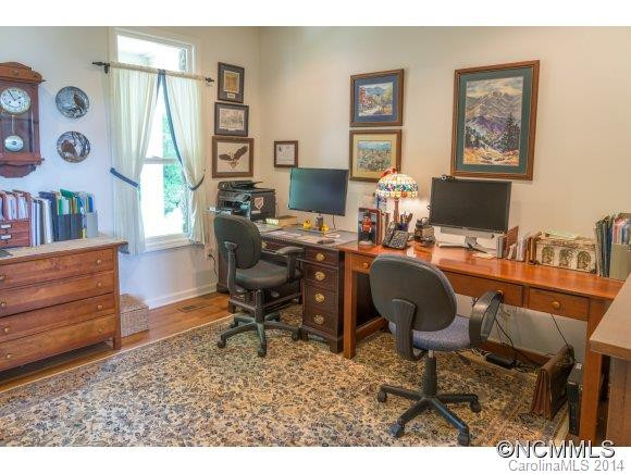 214 Crestview Drive - Photo 17