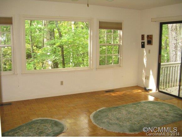 927 Skyuka Road - Photo 8