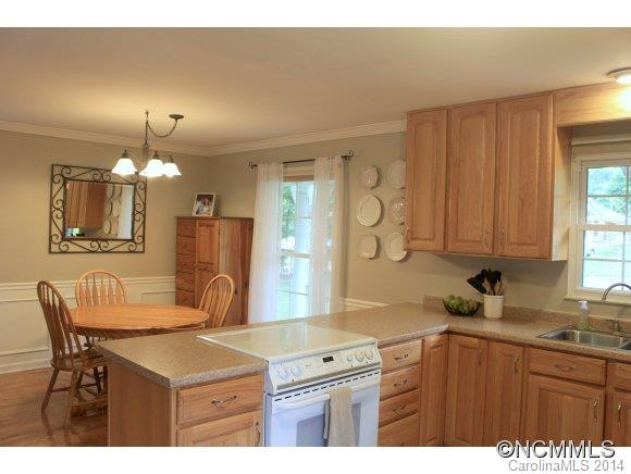 107 Summerglen Drive - Photo 4
