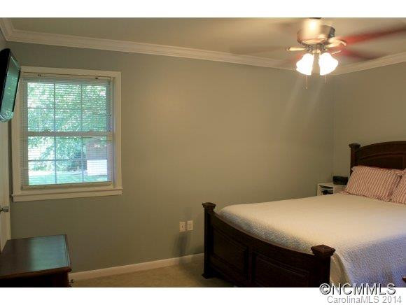 107 Summerglen Drive - Photo 6