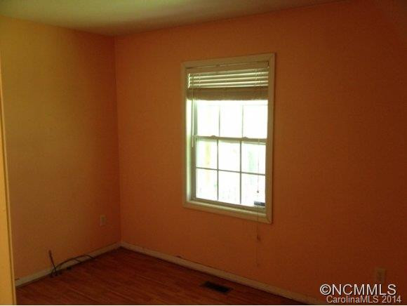 32 King Arthur Place - Photo 4