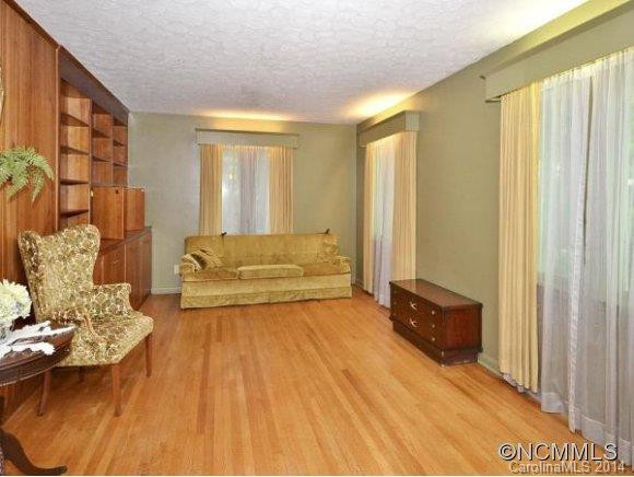 9 PASADENA STREET - Photo 2