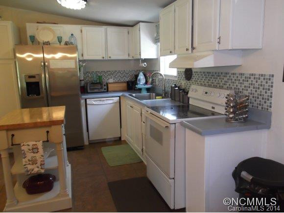 6120 Howard Gap Road - Photo 5