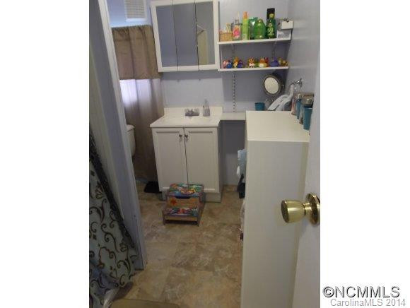 6120 Howard Gap Road - Photo 9