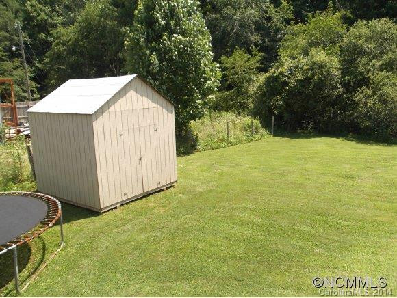 6120 Howard Gap Road - Photo 10