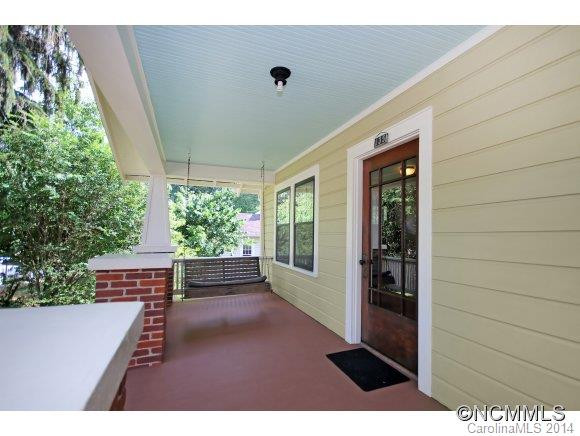 135 Hanover St - Photo 15