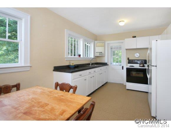 135 Hanover St - Photo 8