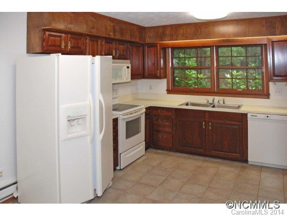 408 Azalea Drive - Photo 6
