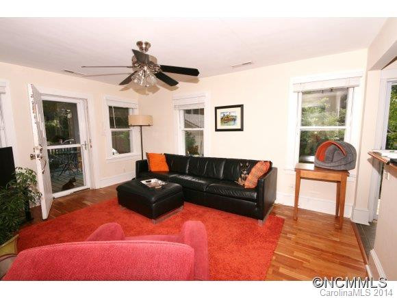 25 Woodlawn Ave - Photo 4