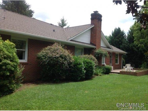 214 Hawthorn Drive - Photo 2