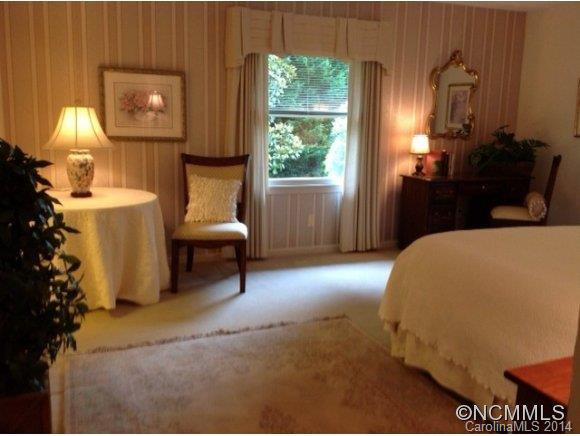 214 Hawthorn Drive - Photo 17