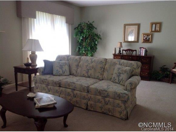 214 Hawthorn Drive - Photo 8