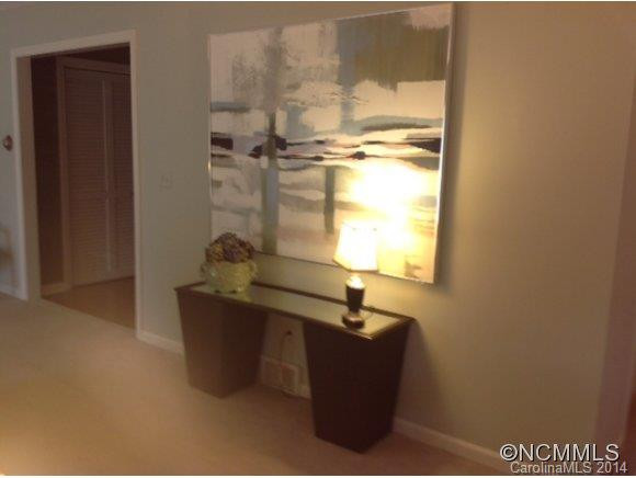 214 Hawthorn Drive - Photo 9