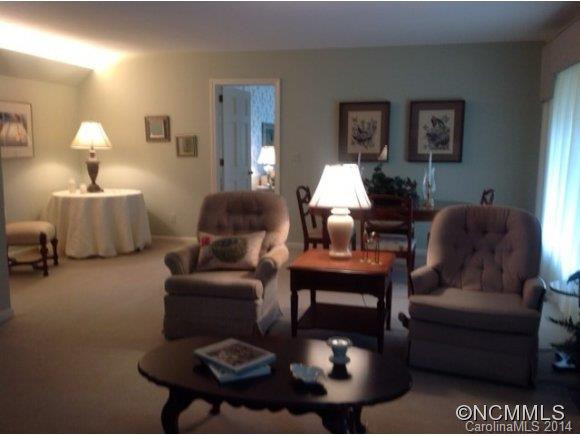 214 Hawthorn Drive - Photo 10