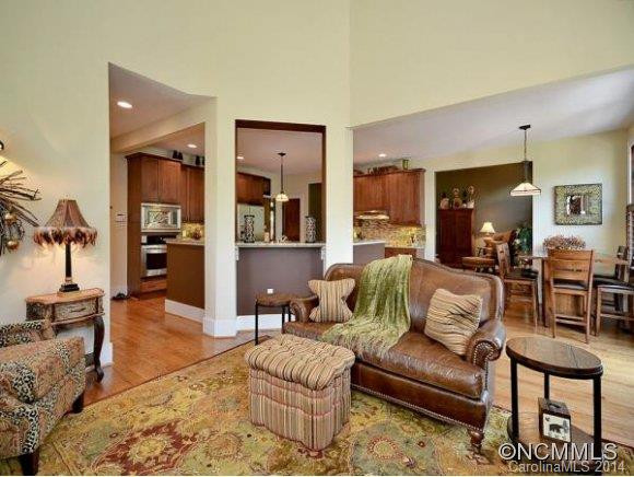 39 VILLAGE POINTE LANE - Photo 11