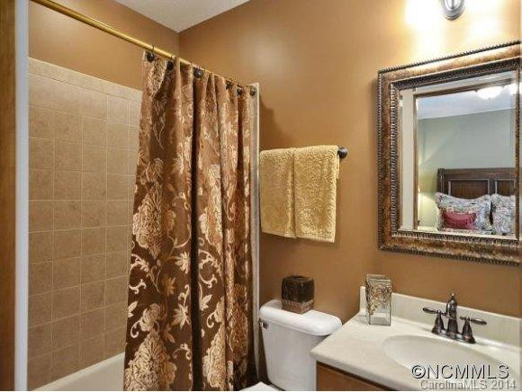 39 VILLAGE POINTE LANE - Photo 16