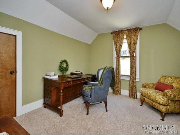 39 VILLAGE POINTE LANE - Photo 19