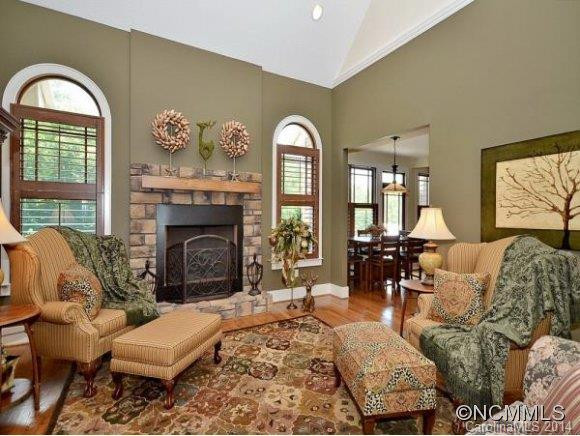 39 VILLAGE POINTE LANE - Photo 6