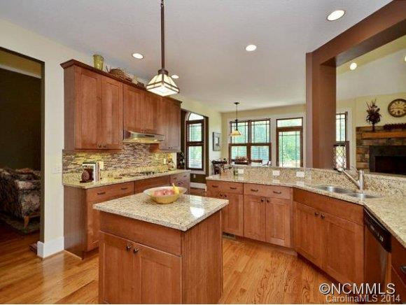 39 VILLAGE POINTE LANE - Photo 8