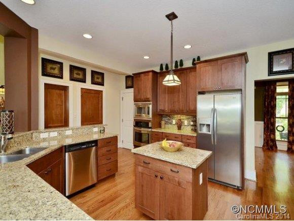 39 VILLAGE POINTE LANE - Photo 9