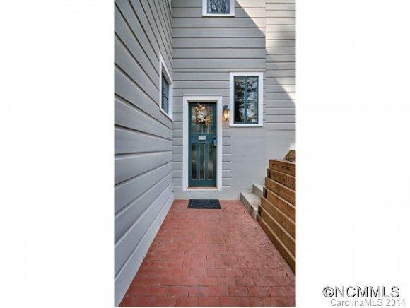 43 LOWELL ST. - Photo 2