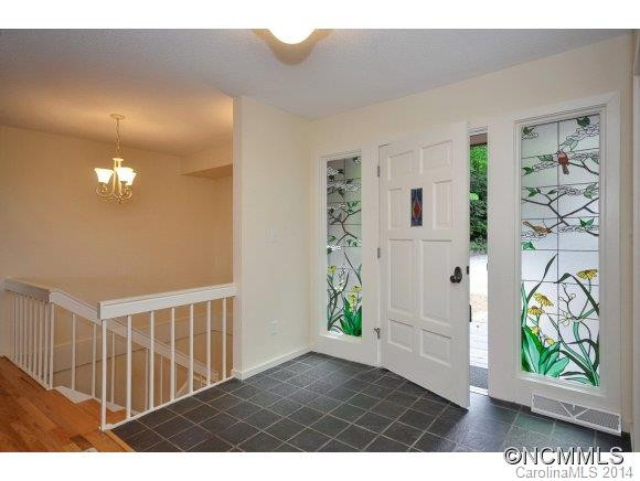 665 Campbell Drive - Photo 3