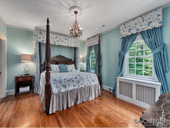 328 VANDERBILT ROAD - Photo 13