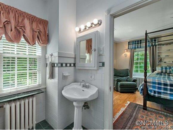 328 VANDERBILT ROAD - Photo 17