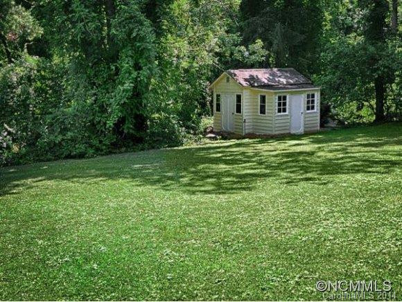 328 VANDERBILT ROAD - Photo 24