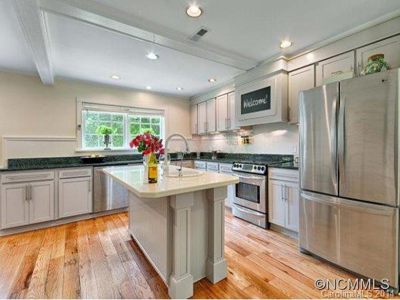 328 VANDERBILT ROAD - Photo 8