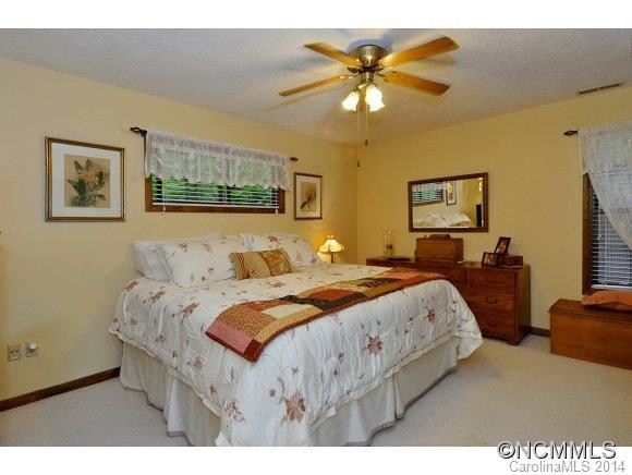 1095 Countryside Drive - Photo 11