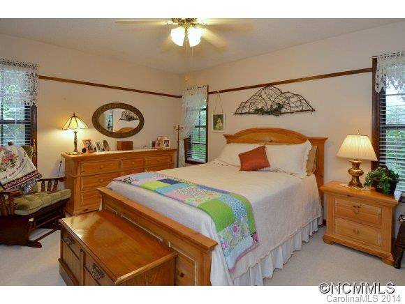 1095 Countryside Drive - Photo 14