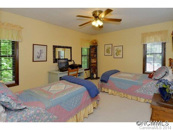 1095 Countryside Drive - Photo 16