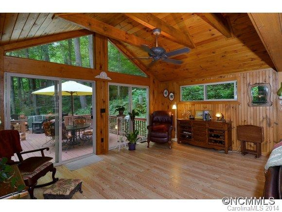 1095 Countryside Drive - Photo 4
