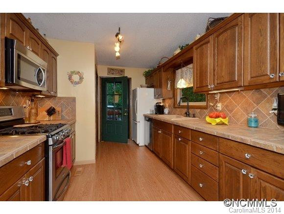 1095 Countryside Drive - Photo 6