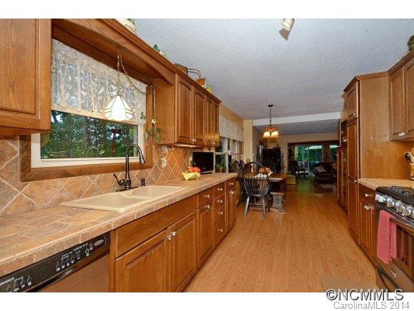 1095 Countryside Drive - Photo 7