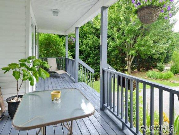 8 OAKEN COURT - Photo 2