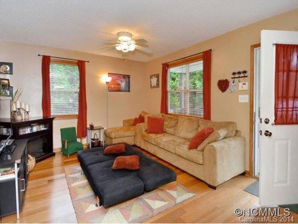 8 OAKEN COURT - Photo 4