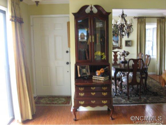 20 Lodge Lane - Photo 8
