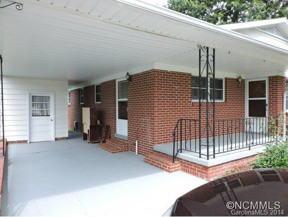 494 Camelot Drive - Photo 2