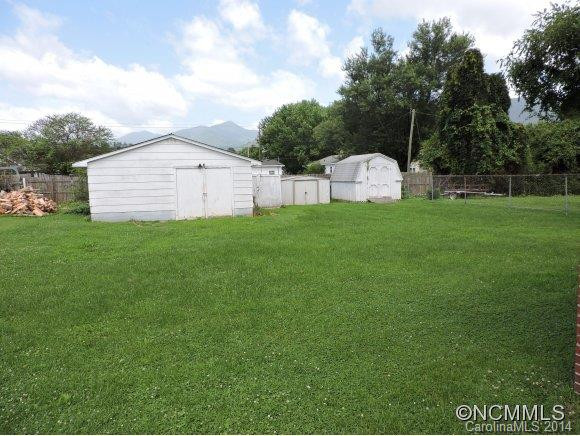 494 Camelot Drive - Photo 3