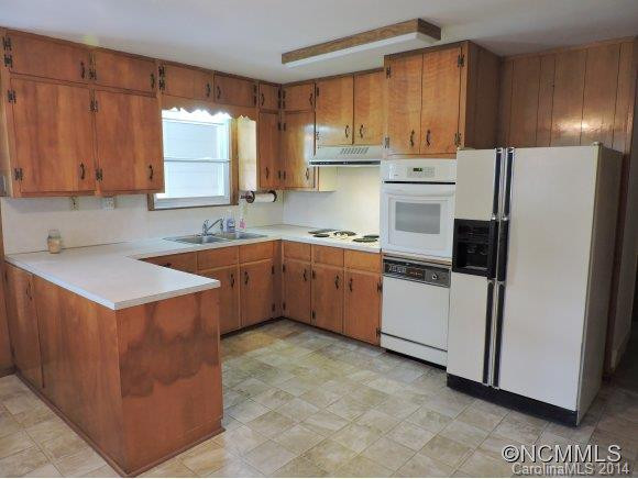 494 Camelot Drive - Photo 5