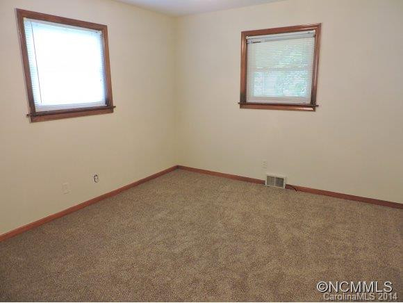 494 Camelot Drive - Photo 9