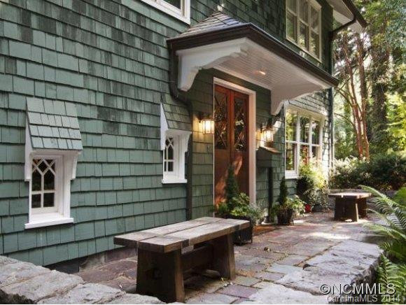 10 HOLMWOOD ROAD - Photo 3